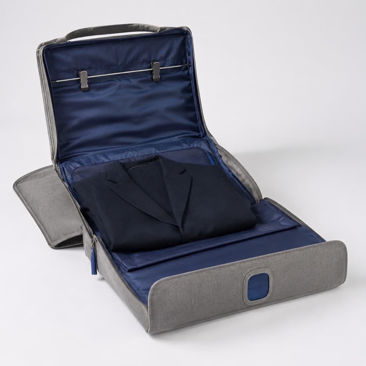 Softbag Garment, exterior
