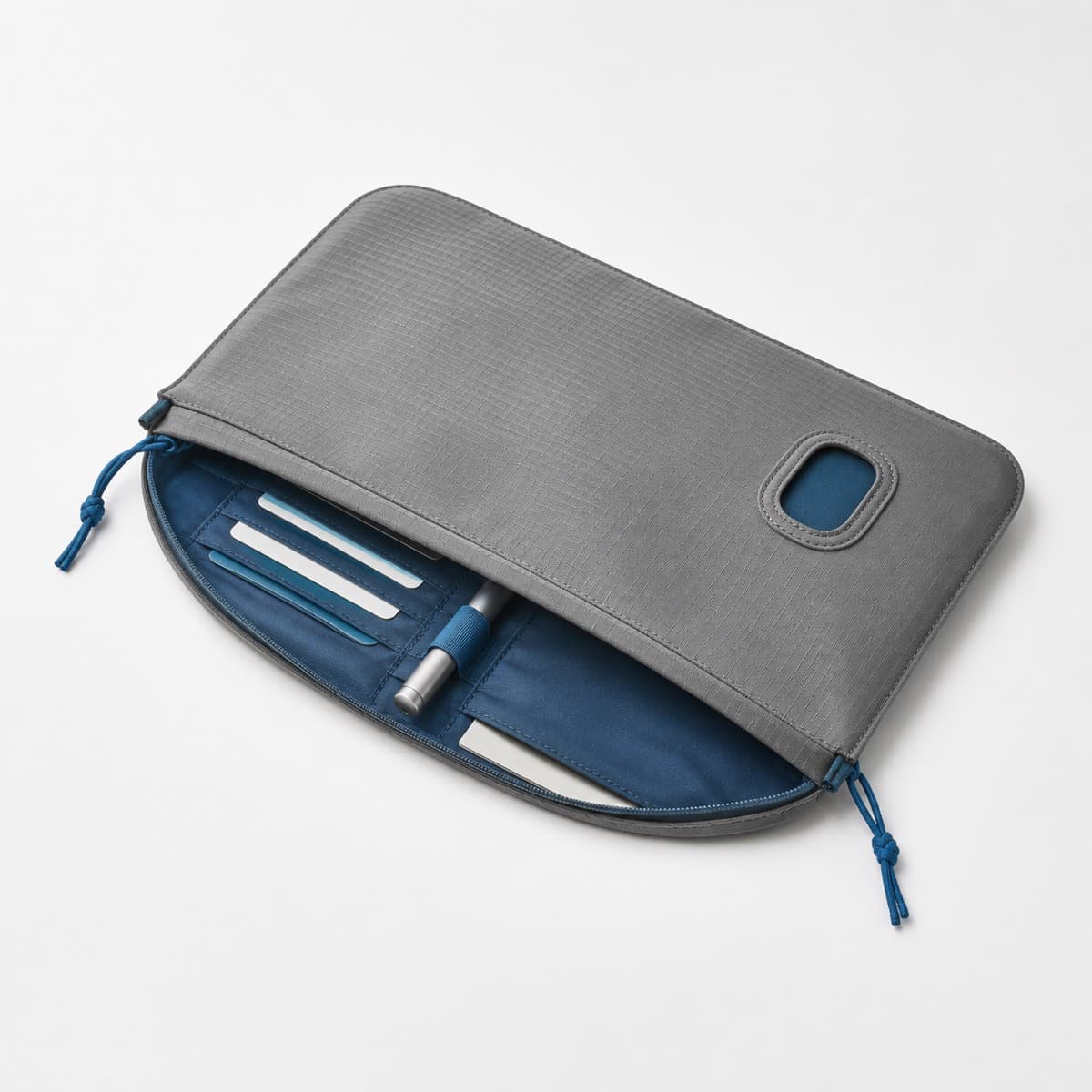 Document Sleeve, exterior